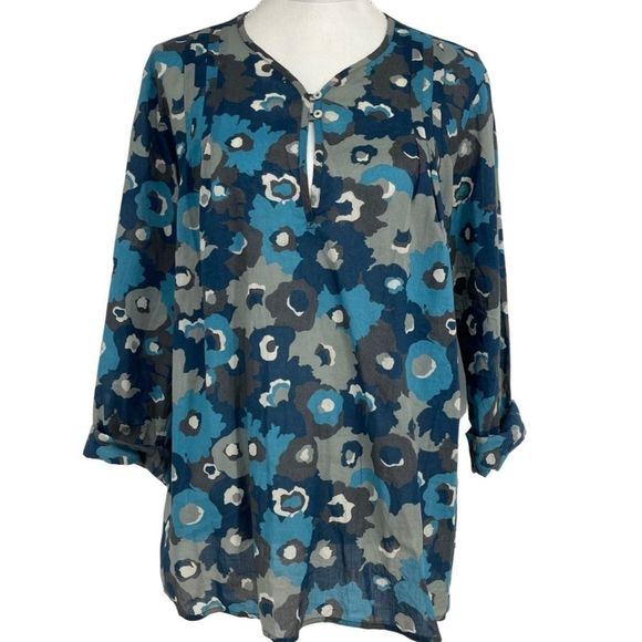 Patagonia Tops - Patagonia blue floral print long sleeve blouse